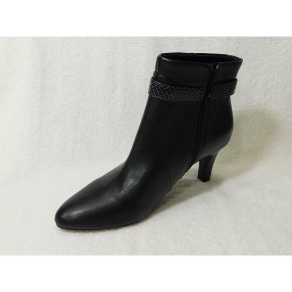 W654 LifeStride Black Guild 2 Heeled Ankle Boots - Size 9 M - Picture 2 of 4